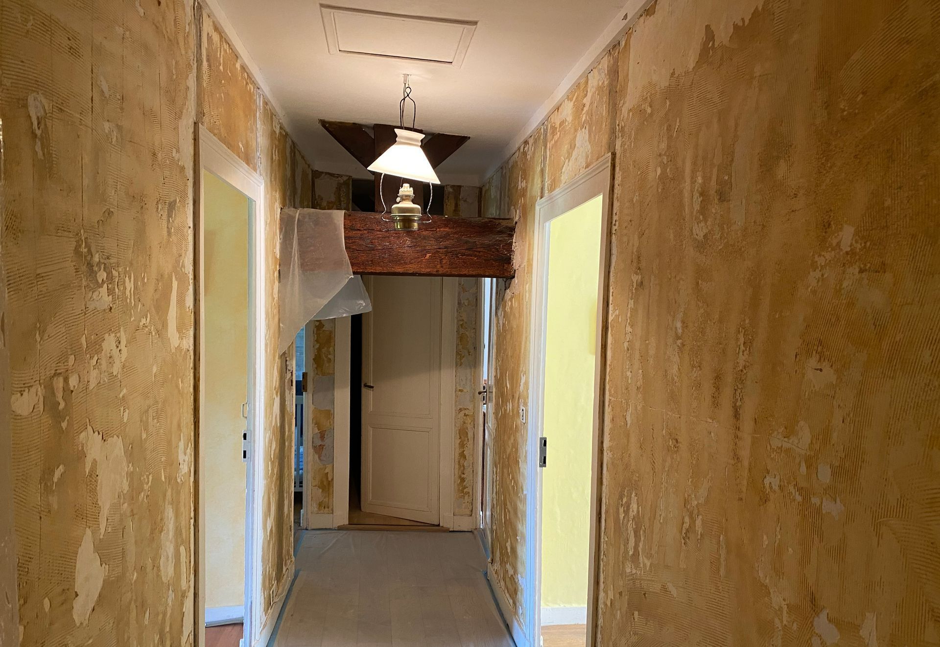 Couloir avant les travaux de rénovation