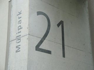 Überbauung Mülipark Schüpfheim, Beschriftung 2012