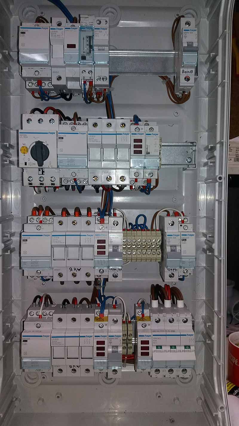 Ηλεκτρολόγος Ανδρώνης Δημήτρης