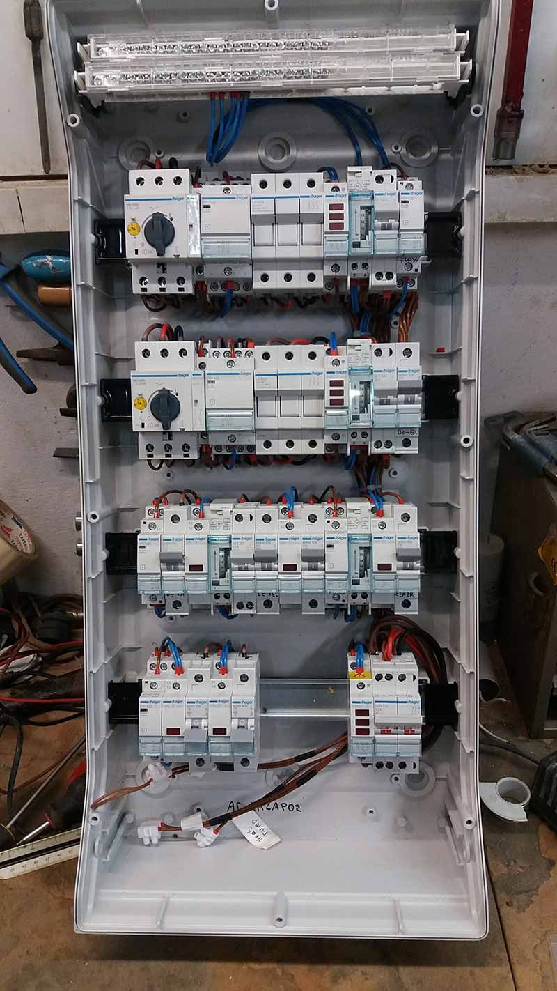 Ηλεκτρολόγος Ανδρώνης Δημήτρης