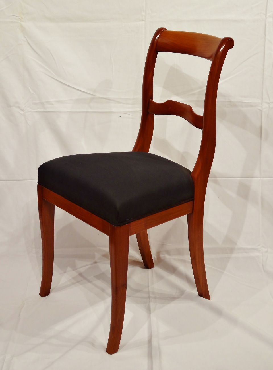 Antik-Schreinerei Herzog – Biedermeier Stuhl