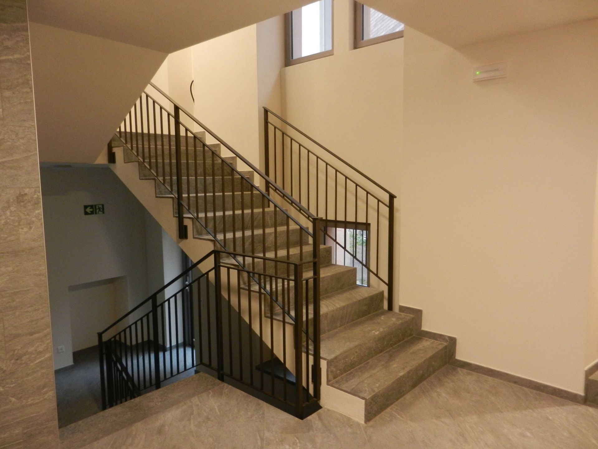 scale - Arnaboldi e Delfante Sagl - costruzioni metalliche - porte e serramenti - Davesco Soragno - Lugano - Ticino