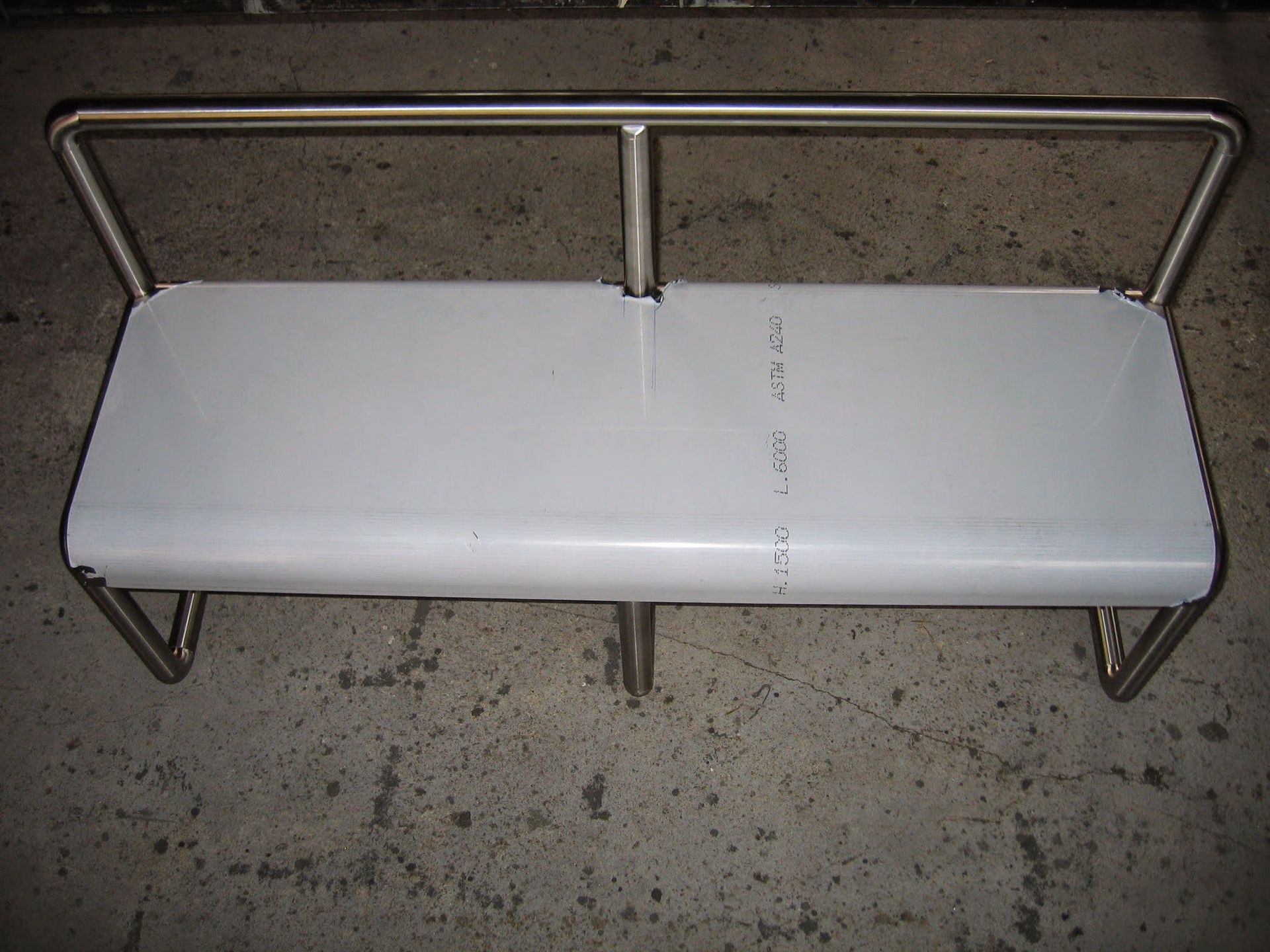 panchina acciaio - Arnaboldi e Delfante Sagl - costruzioni metalliche - porte e serramenti - Davesco Soragno - Lugano - Ticino