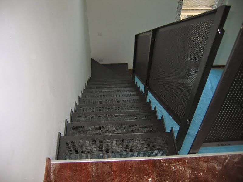 scale e corrimano - Arnaboldi e Delfante Sagl - costruzioni metalliche - porte e serramenti - Davesco Soragno - Lugano - Ticino