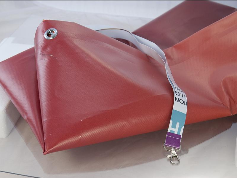 Bâche prévue pour une remorque bagagère Bâche prévue pour une remorque bagagère