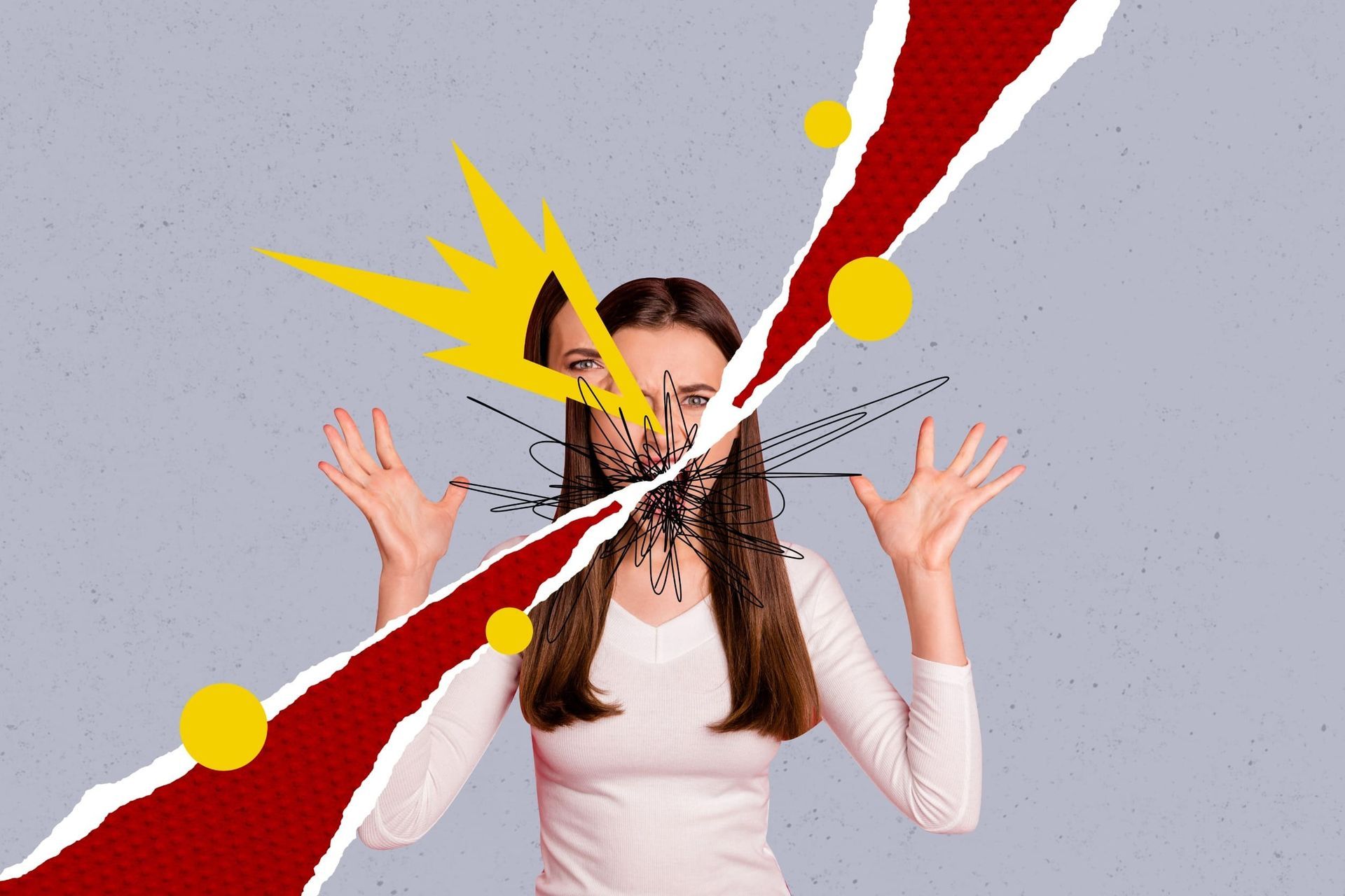 Una mujer con un mosquito picándole la cara está siendo atacada por un mosquito.
