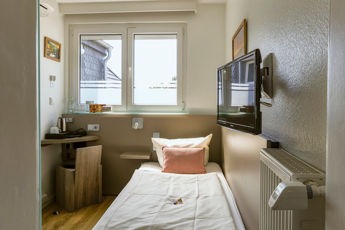 Hotelzimmer mit Einzelbett