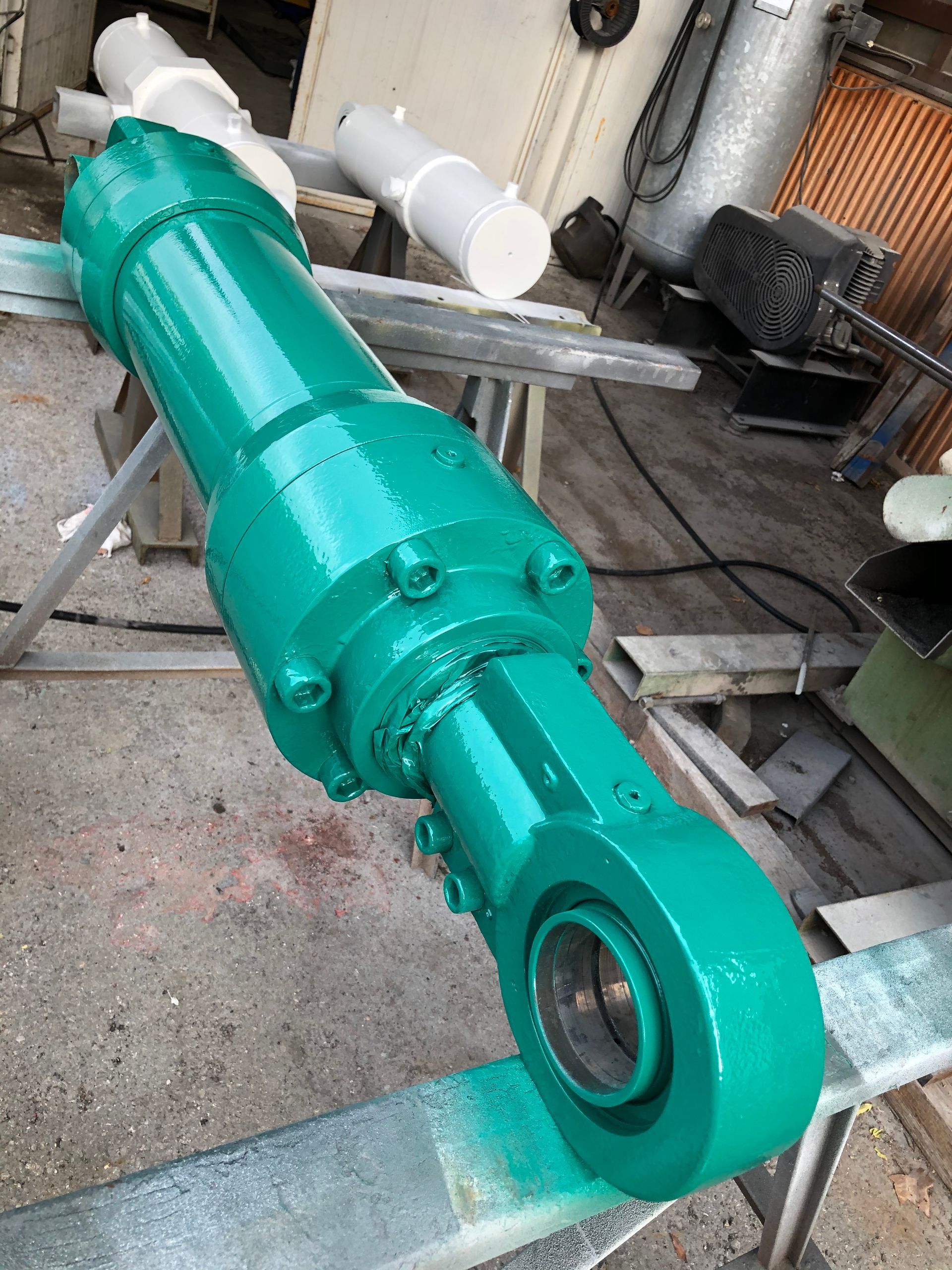 Travaux finis de vérins verts