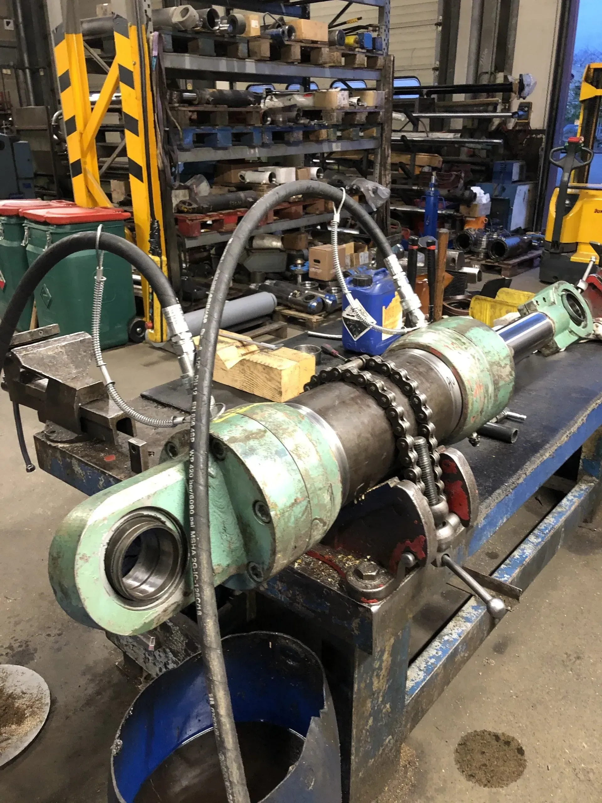 Essai de vérin hydraulique