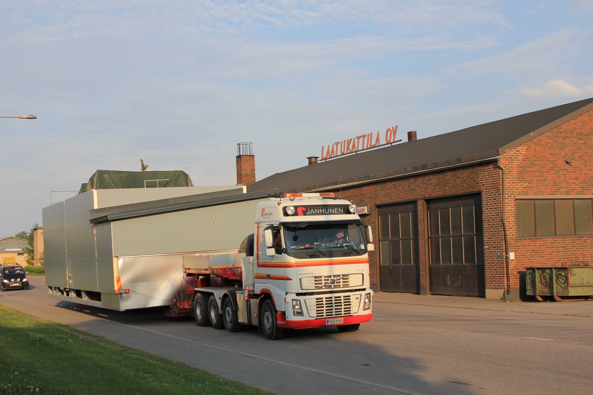 Kuljetusliike Matti Janhunen Oy