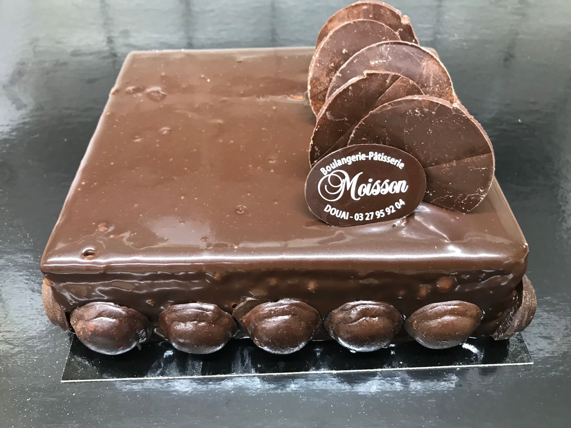 Gâteau au chocolat et macarons