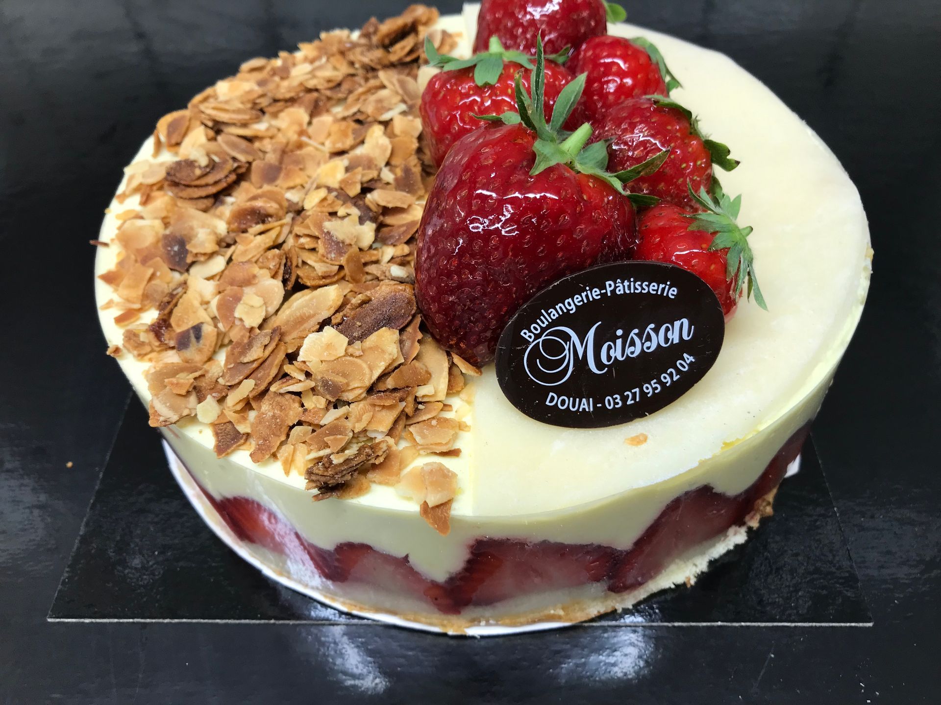 Gâteau aux fraises et amandes