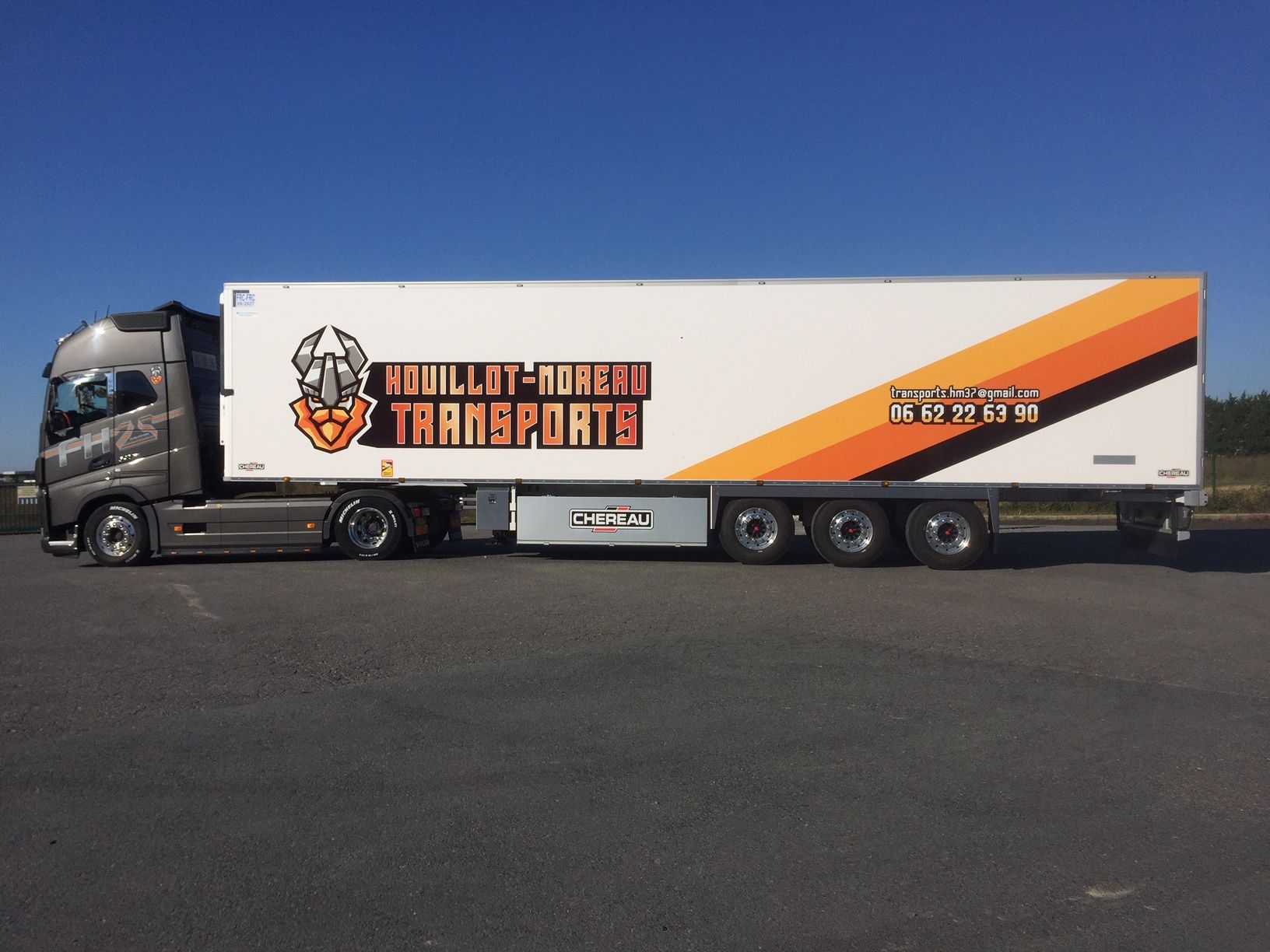 marquage camion bache covering utilitaire semi pose d'adhesif chinon