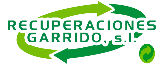 Logotipo de Recuperaciones Garrido, SL con texto encerrado entre dos flechas