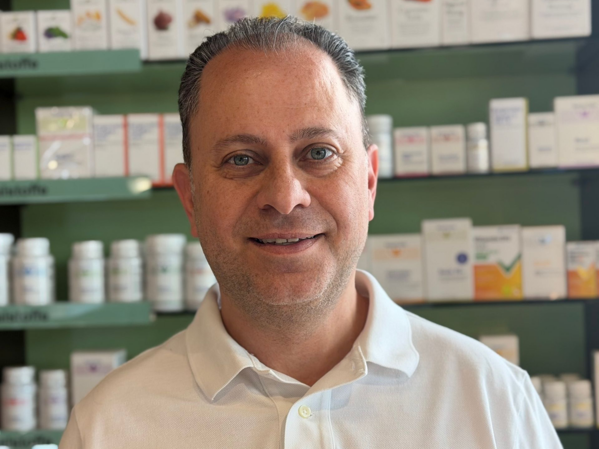 Reza Mirsaidi - Apotheke Drogerie Parfumerie Leue