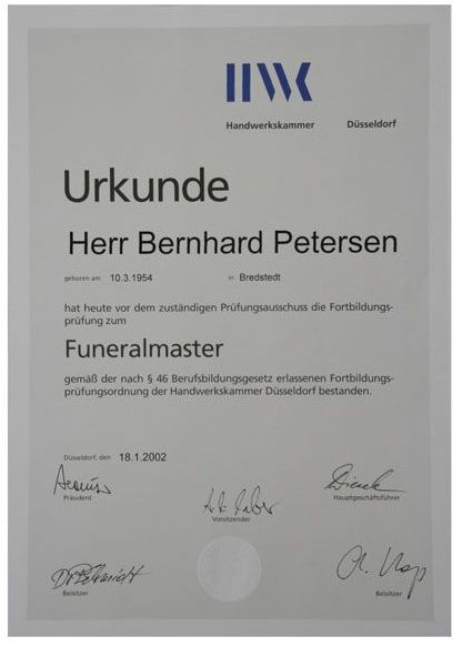 Eine Urkunde mit der Aufschrift Herr Bernhard Petersen Bestattungsmeister