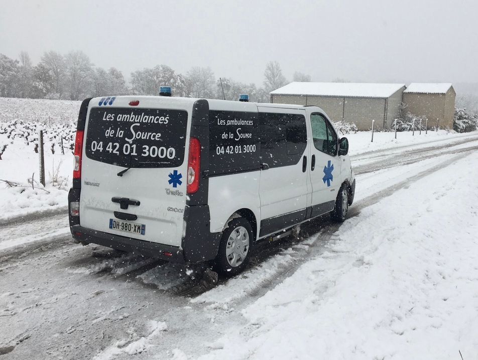 Ambulance G2A dans la neige