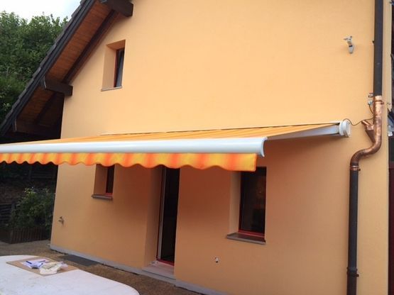 store dépliant terrasse