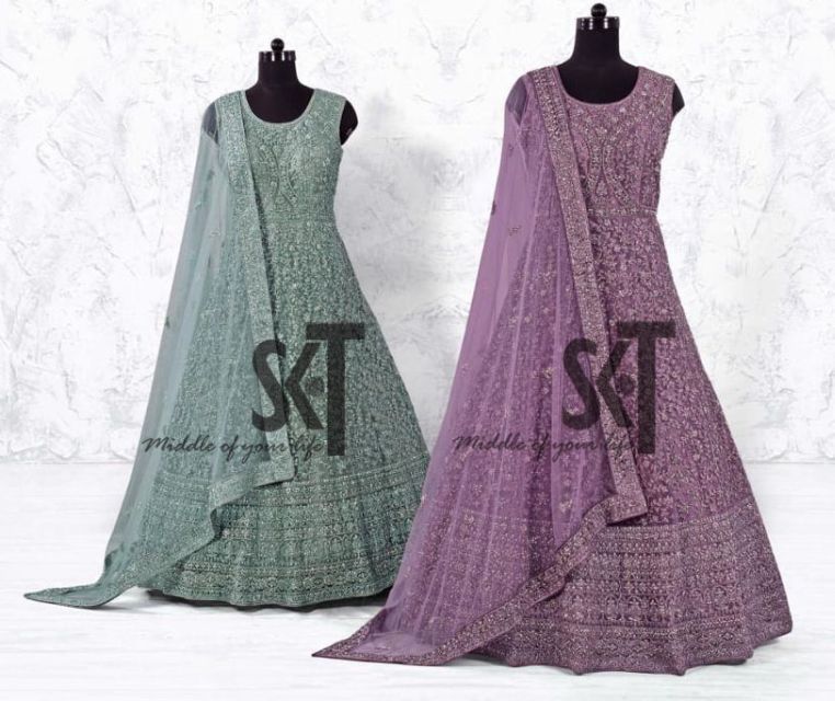 traditionelles indisches Kleid im SKT Nathan Shop