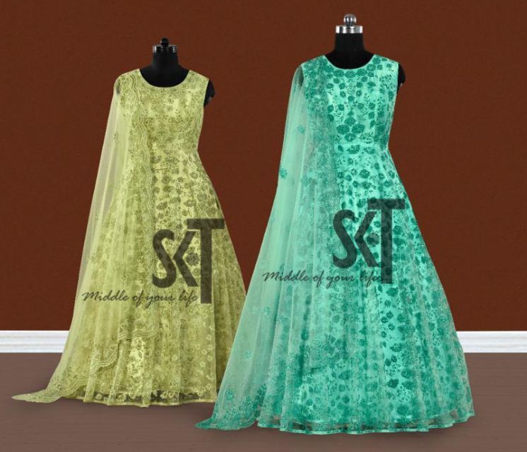 traditionelles indisches Kleid im SKT Nathan Shop