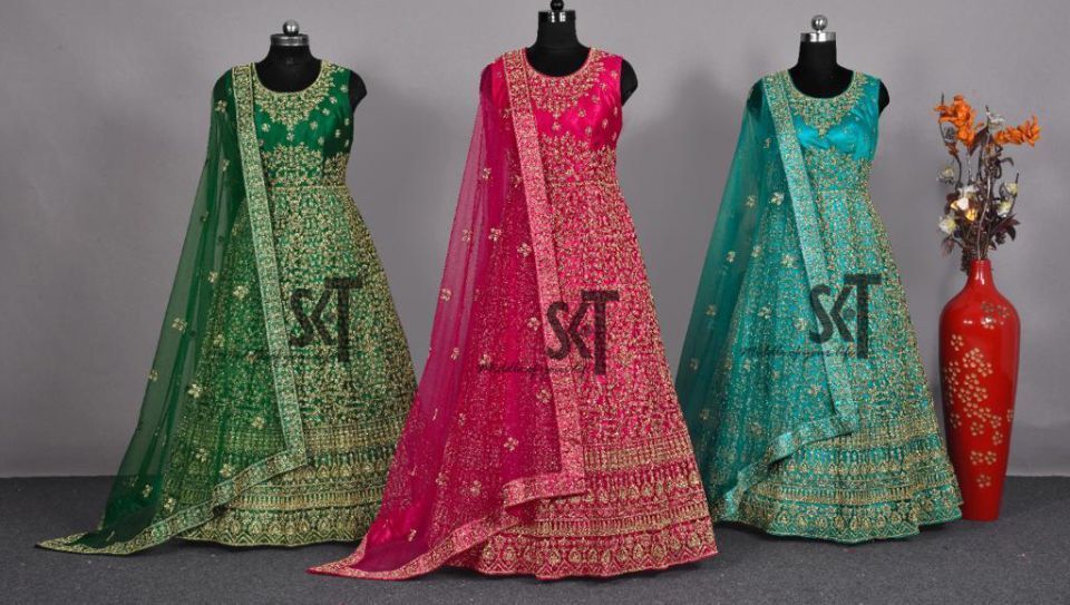 traditionelles indisches Kleid im SKT Nathan Shop