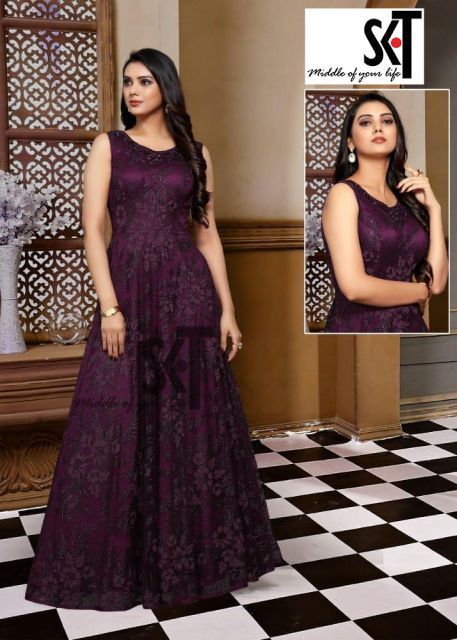 traditionelles indisches Kleid im SKT Nathan Shop