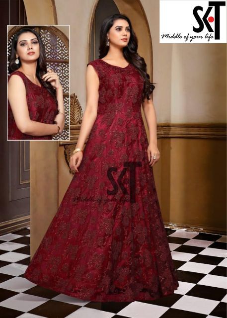 traditionelles indisches Kleid im SKT Nathan Shop