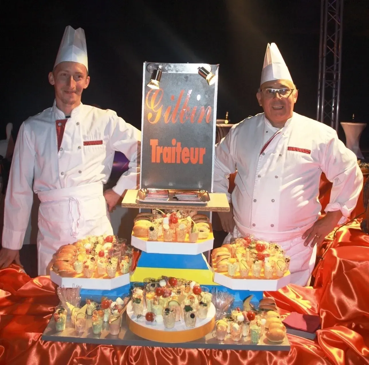 M. Gilbin et son équipe de traiteurs