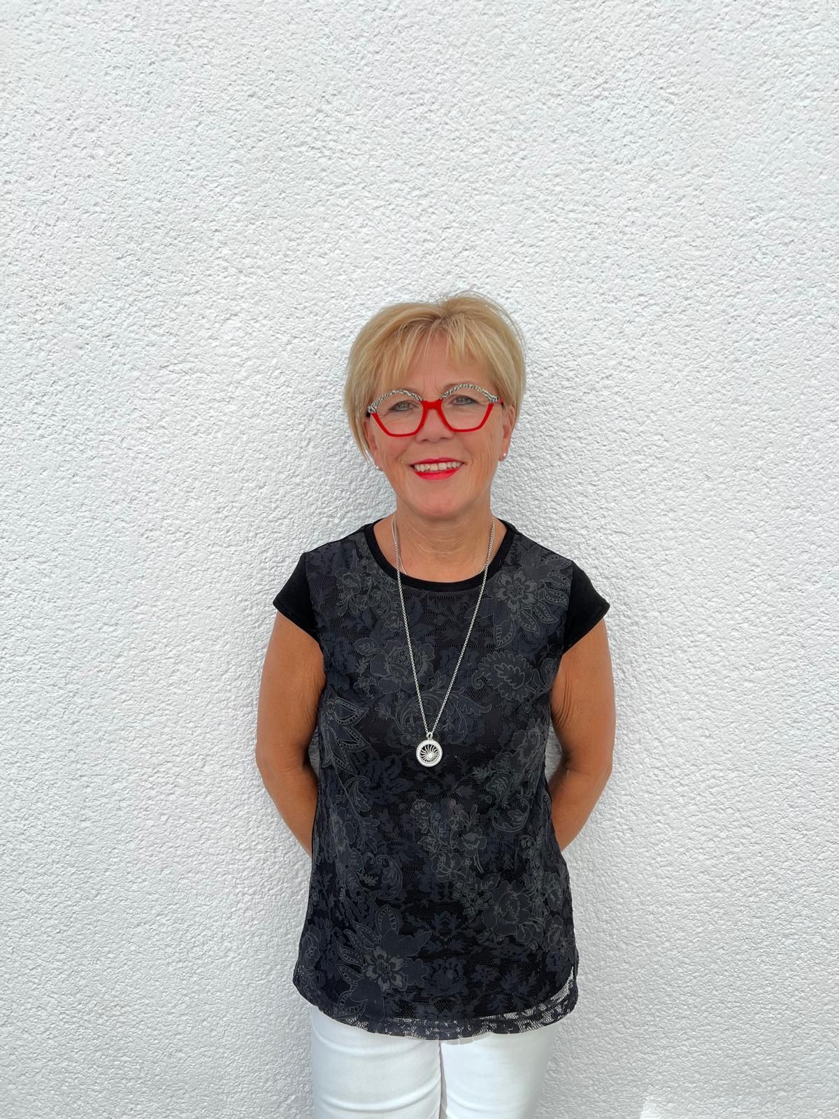 Friseurgesellin Manuela Schmitz