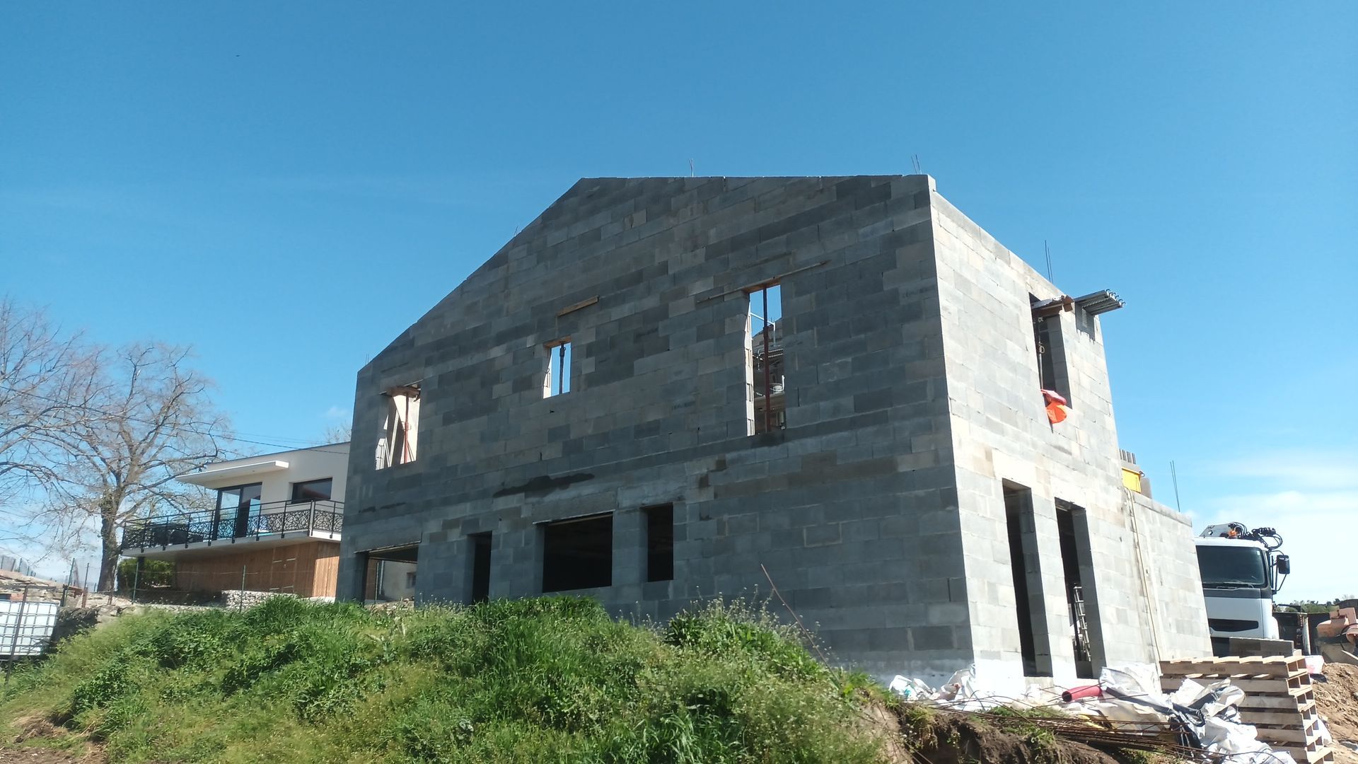 Déléage Frères en Haute-Loire - travaux de construction de maison