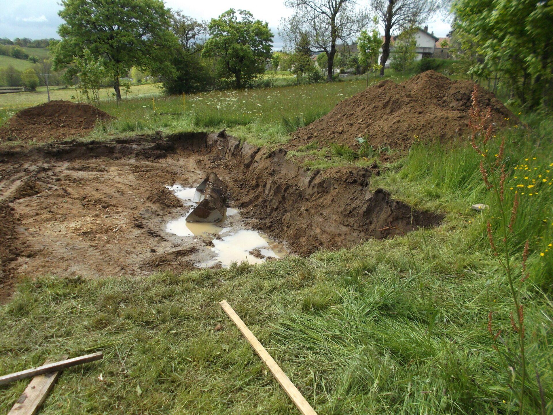 Déléage Frères en Haute-Loire - terrassement dans le jardin