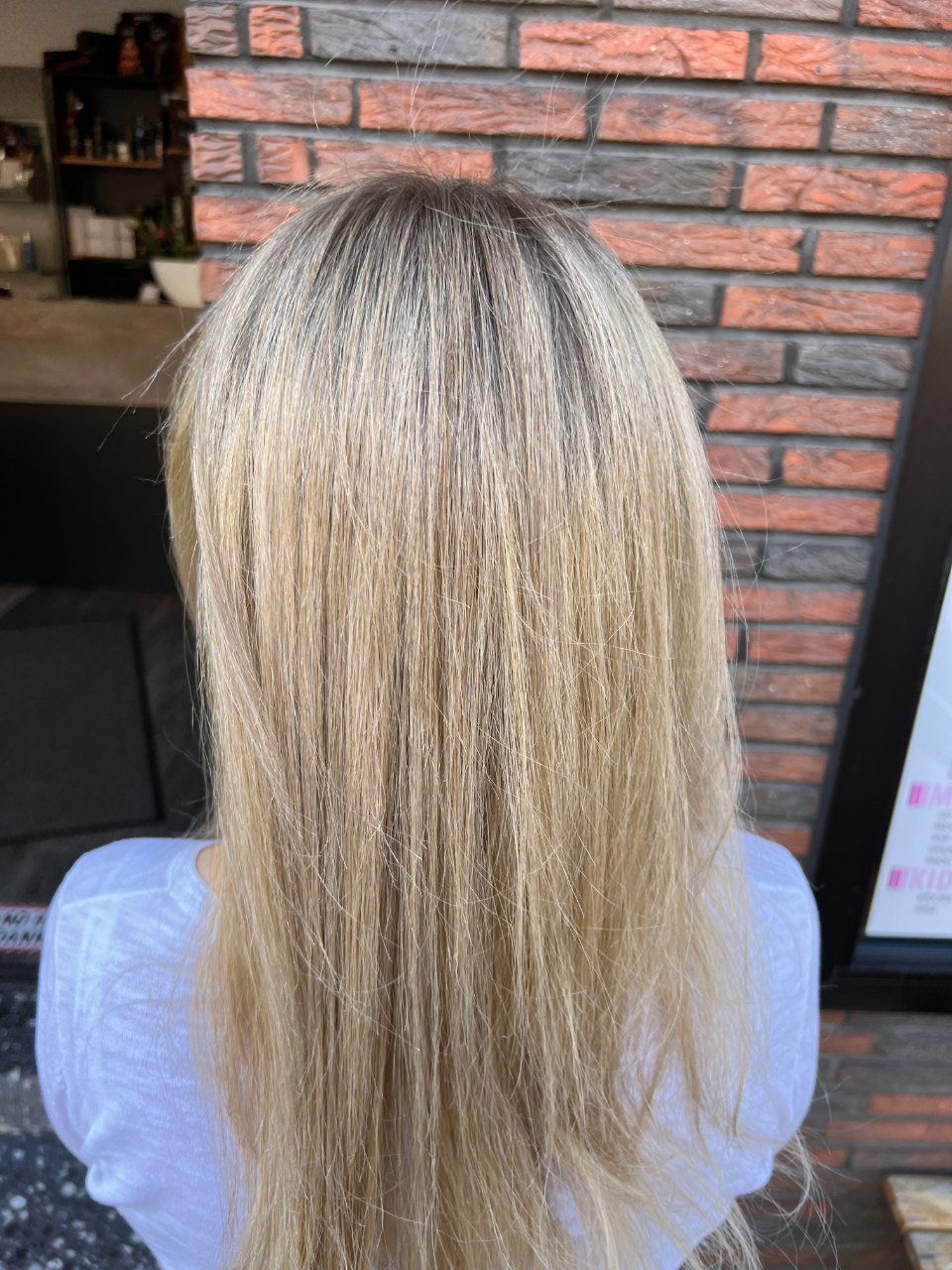 Glatte blonde Haare