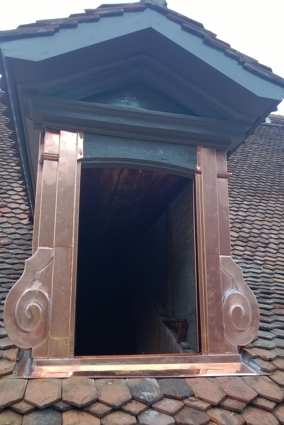 Ornament am Bau - Spenglerei Ueli Feuz - Gsteigwiler