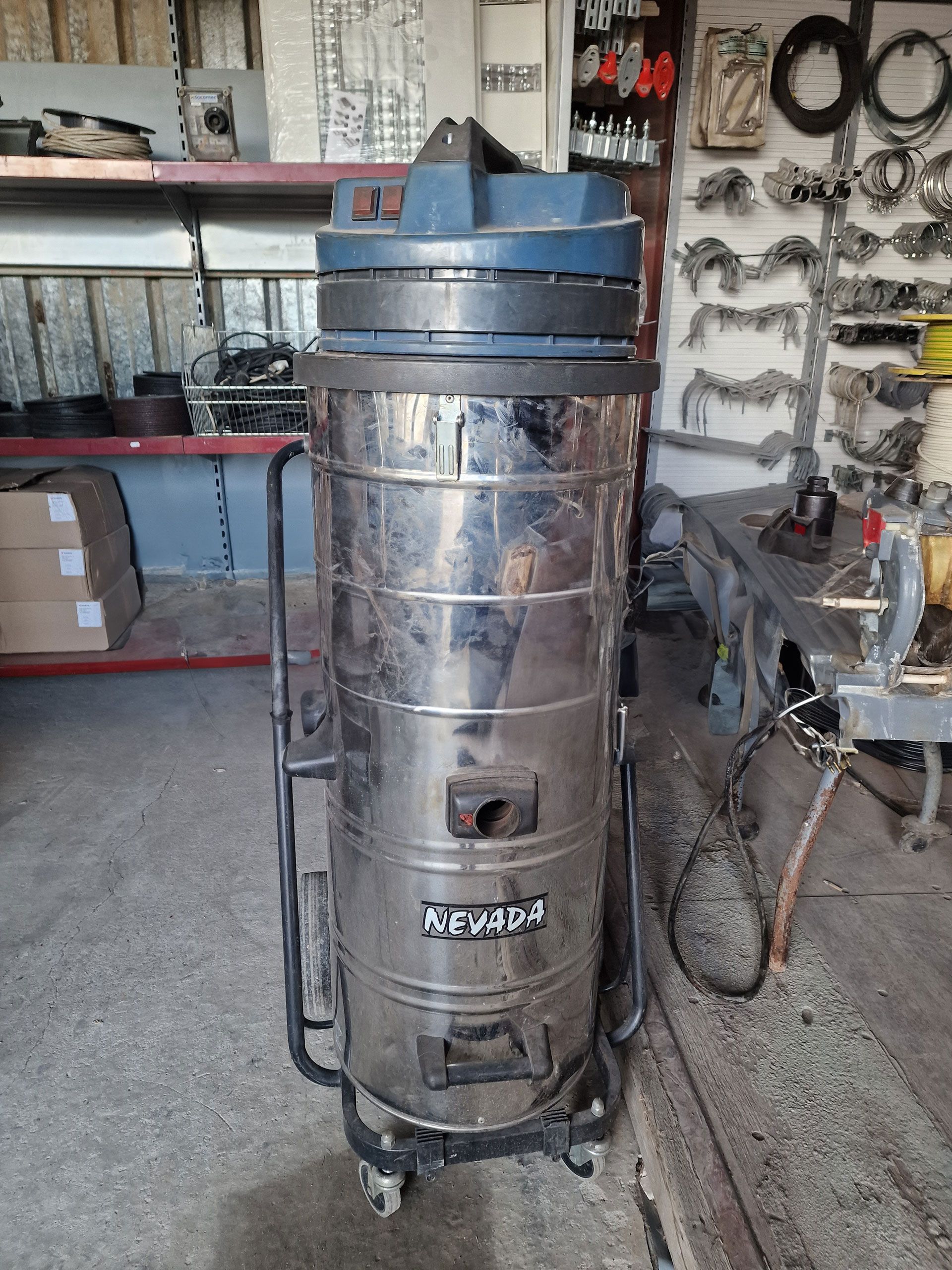 Aspirateur professionnel