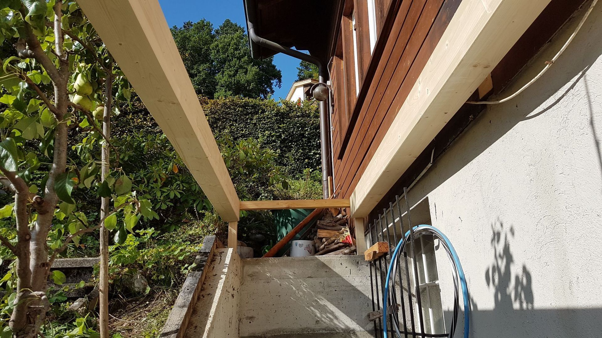 Holzbau Umbau Dach - B. Schneiter GmbH - Goldiwil (Thun)