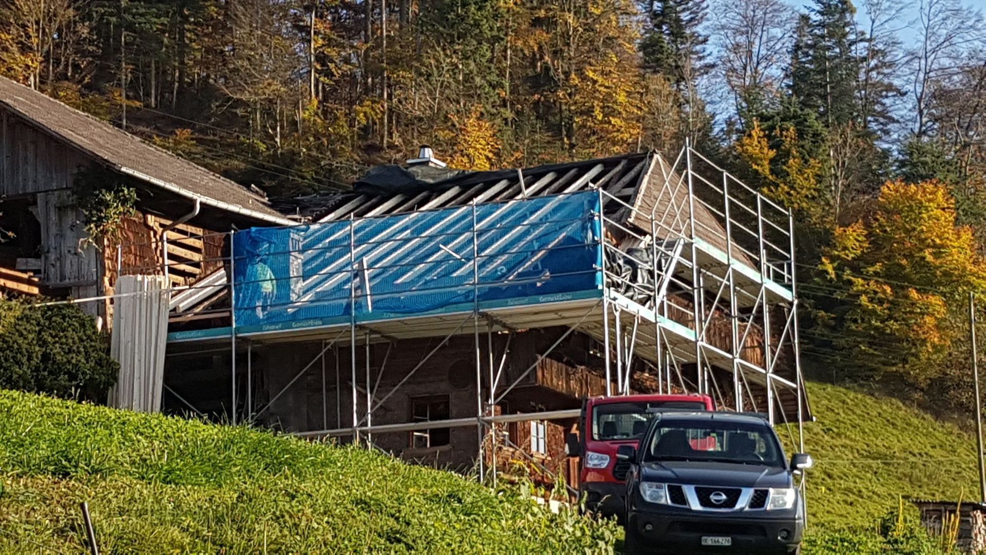 Holzbau Umbau Dach - B. Schneiter GmbH - Goldiwil (Thun)