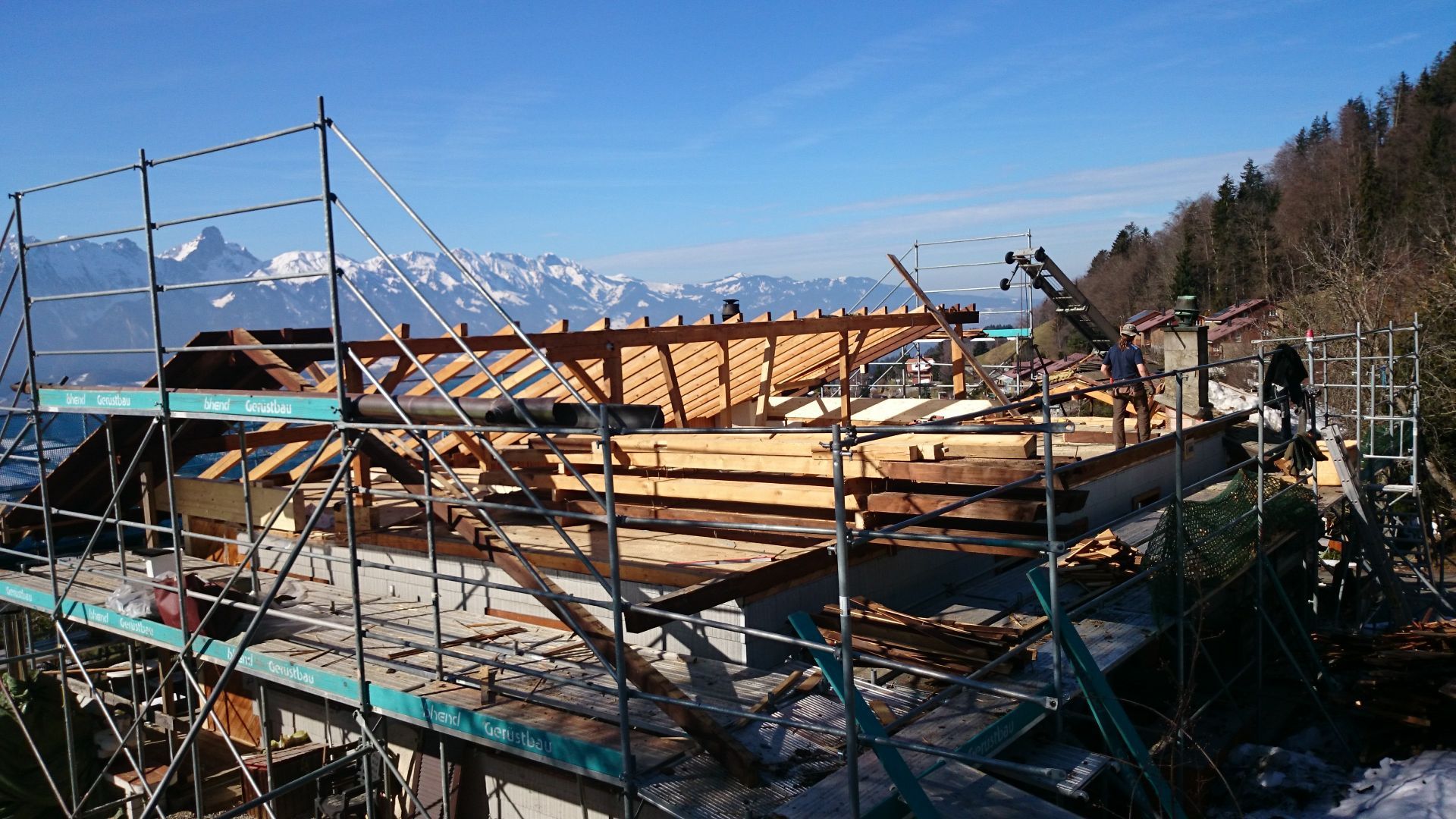Holzbau Umbau Dach - B. Schneiter GmbH - Goldiwil (Thun)