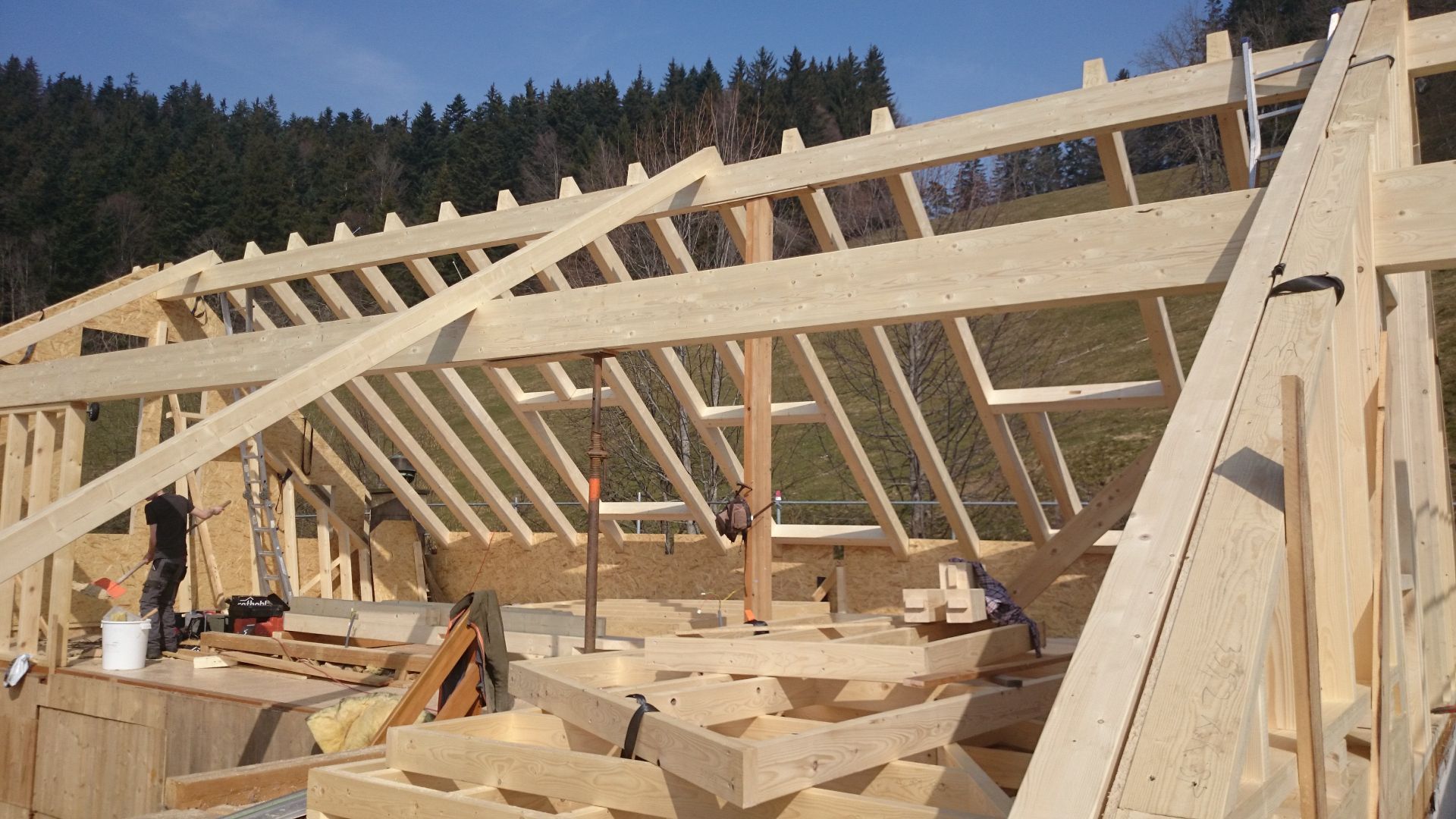 Holzbau Umbau Dach - B. Schneiter GmbH - Goldiwil (Thun)