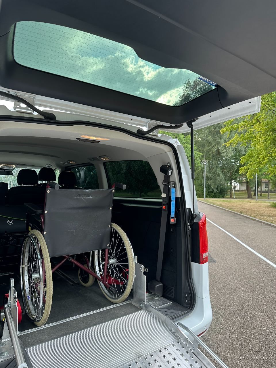 Rollstuhl im Taxi von Taxi Piehler