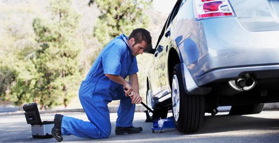 vehicule equipe atelier depannage engins de chantier