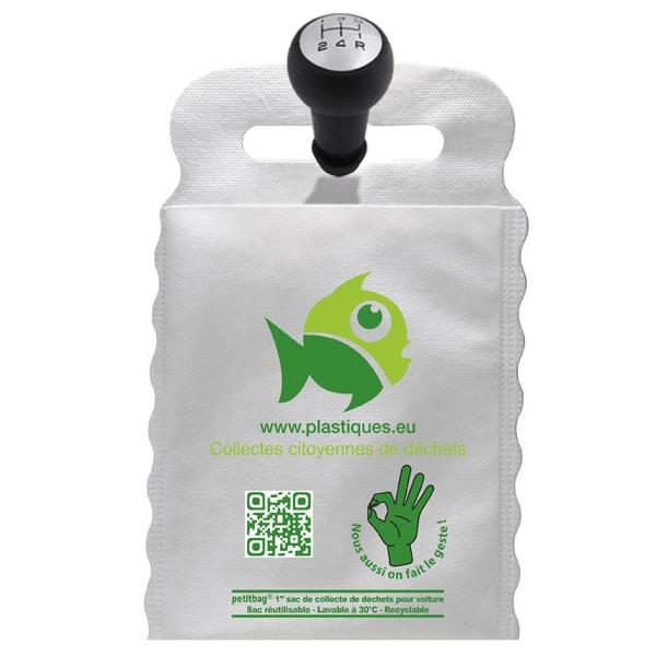 Marquage sur petit sac blanc