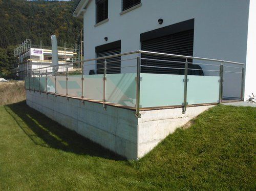 JM Serrurerie réalisations- Balustrade avec poteaux en tubes inox 40mm