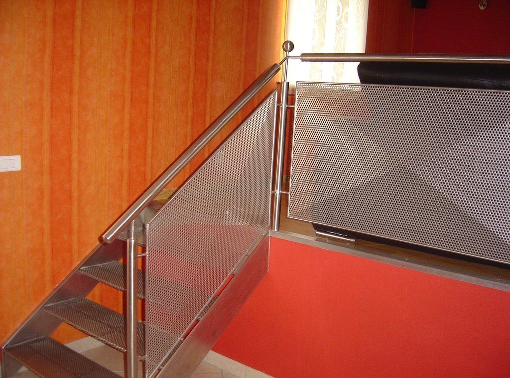 JM Serrurerie réalisations- Balustrade tubes inox, cadres en rond 12m