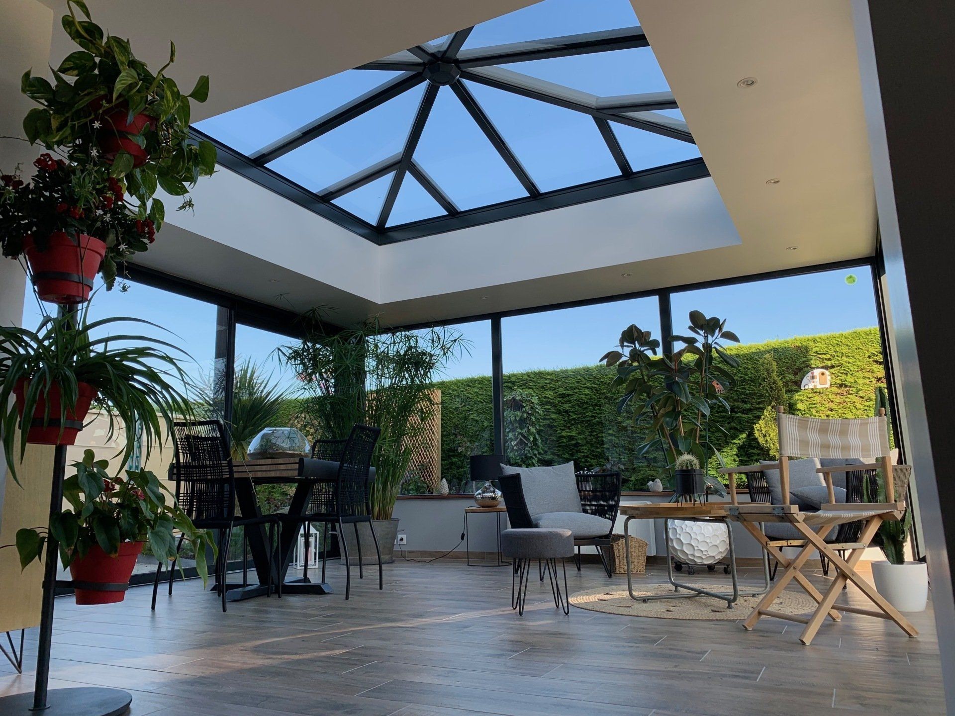 Véranda avec salon extérieur