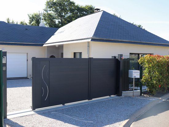 Portail aluminium Maine Clôture