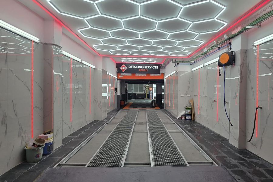 Tratamientos especiales para coches de lujo en el centro de Bilbao