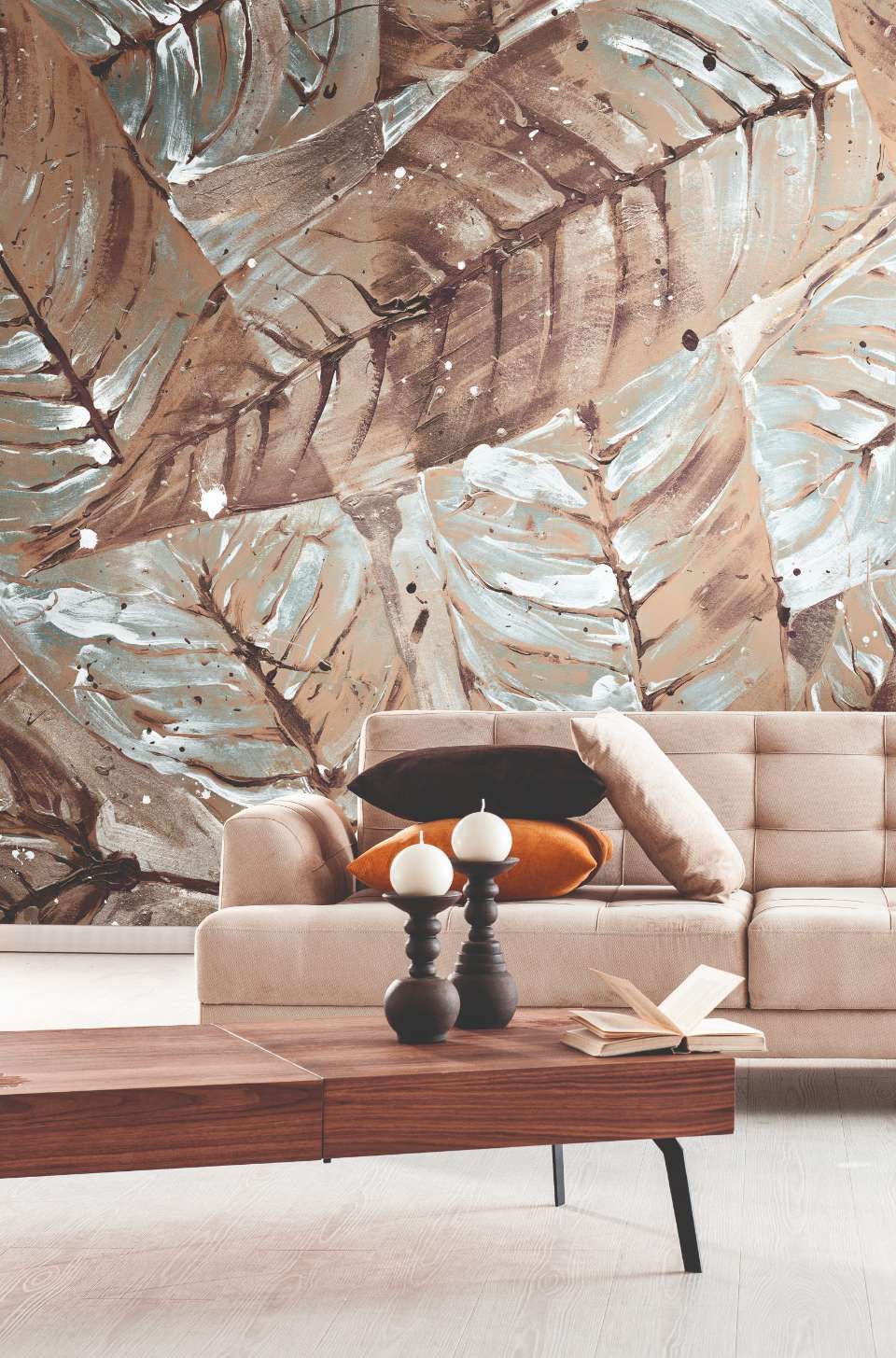 Blätter als Motive auf einer Wand