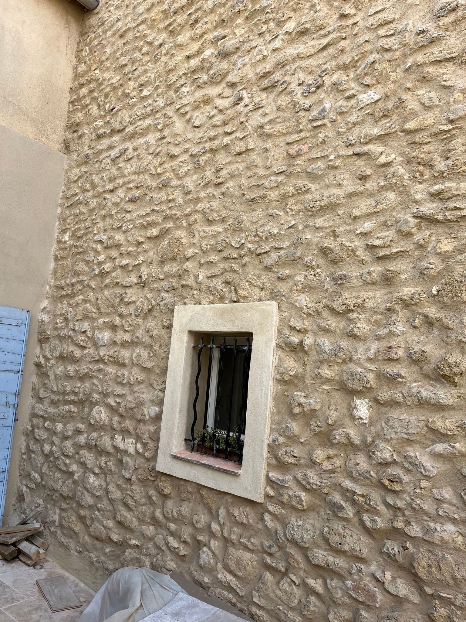 Restauration de façade en pierre