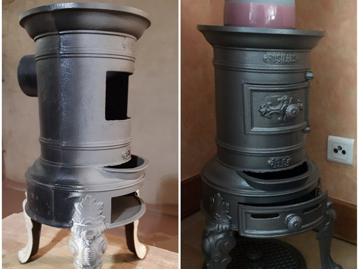 Photo côte à côte d'un poêle à bois en fonte noire, l'un brut après décapage, l'autre avec finition de peinture antirouille