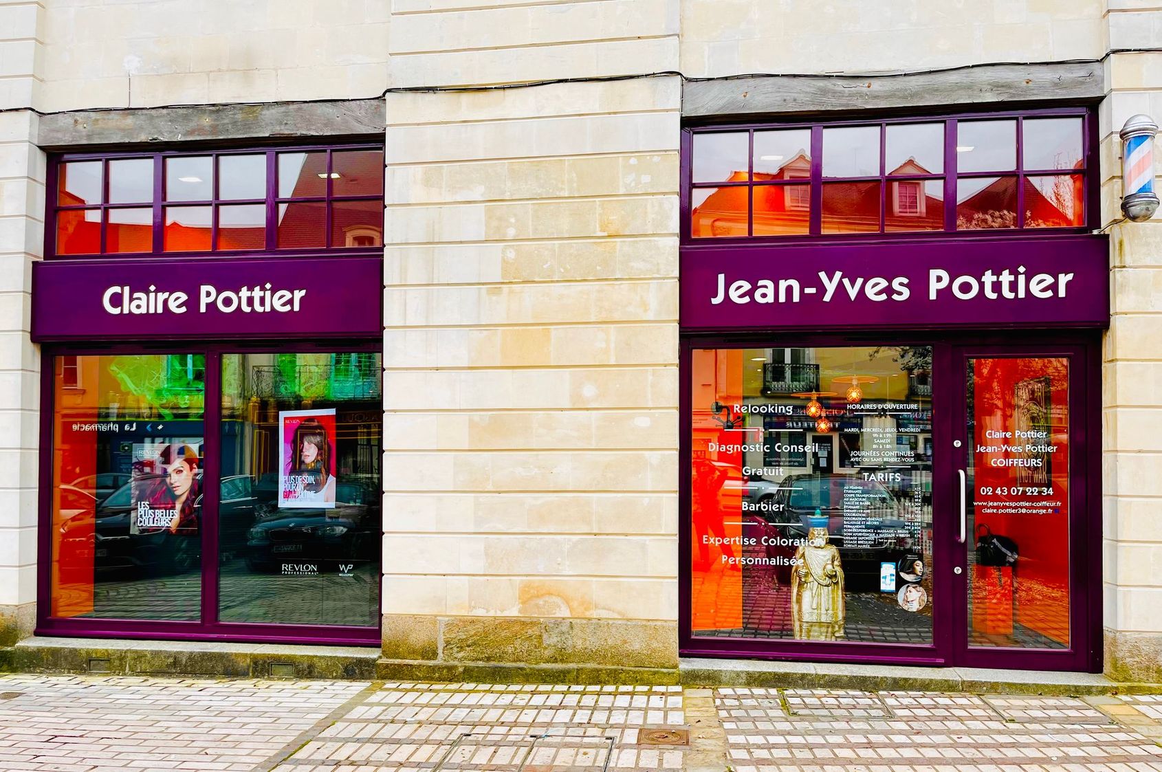Une façade de magasin avec deux entrées portant les inscriptions Claire Pottier et Jean-Yves Pottier en lettres sur un bâtiment en pierre.